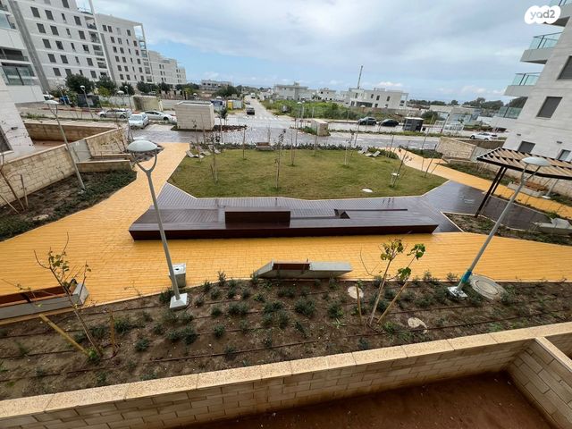 דירה, אלמוג, אכזיב, נהריה