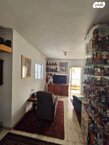 גג/ פנטהאוז, מורן 6, סביוני הכפר, כפר סבא