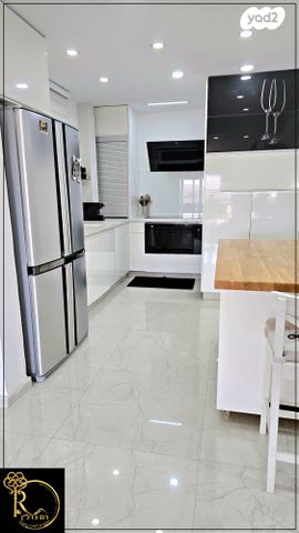 דירת גן, הרכס, נופי סלע, מעלה אדומים