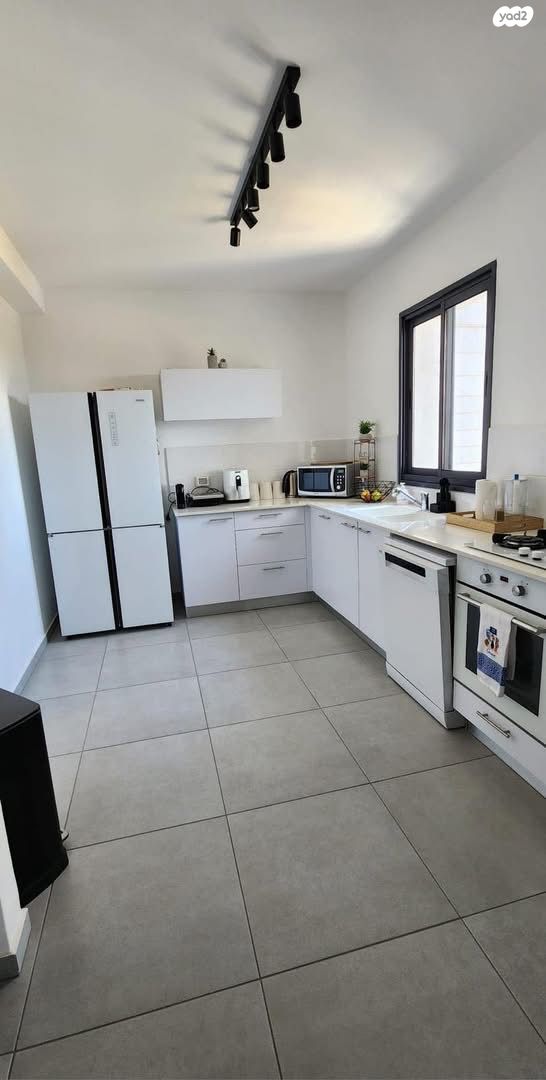 דירה, הצבר, נרקיסים, ראשון לציון