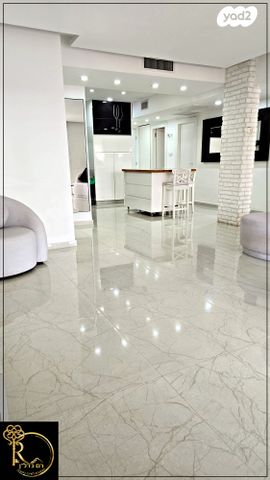 דירת גן, הרכס, נופי סלע, מעלה אדומים