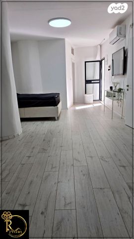 דירת גן, הרכס, נופי סלע, מעלה אדומים