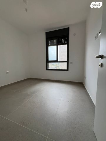 דירה, אלמוג, אכזיב, נהריה