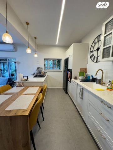 דירה, חיים נחמן ביאליק, בית הכרם, רמת בית הכרם, ירושלים