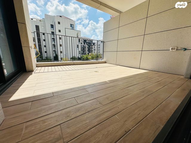 דירה, תרצה אתר, נווה זמר, רעננה