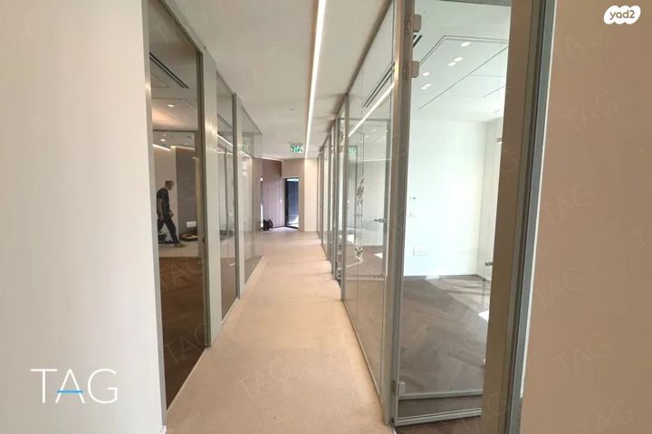 משרדים, דרך מנחם בגין 13, רמת גן