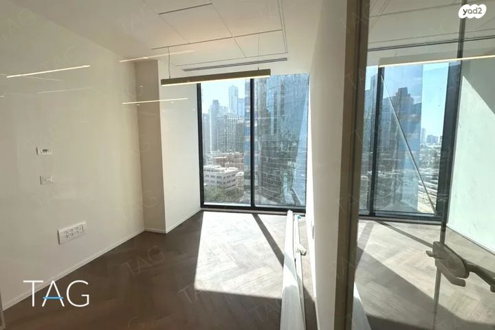 משרדים, דרך מנחם בגין 13, רמת גן