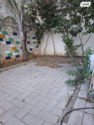 בניין משרדים, חדרה