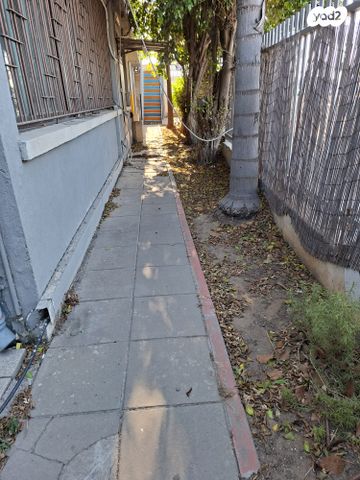 בניין משרדים, חדרה