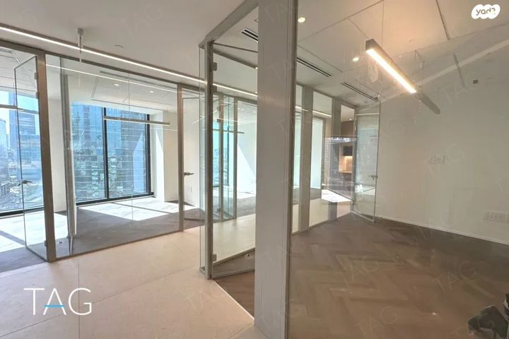 משרדים, דרך מנחם בגין 13, רמת גן