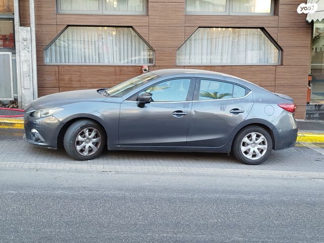 מודעת רכב מאזדה 3