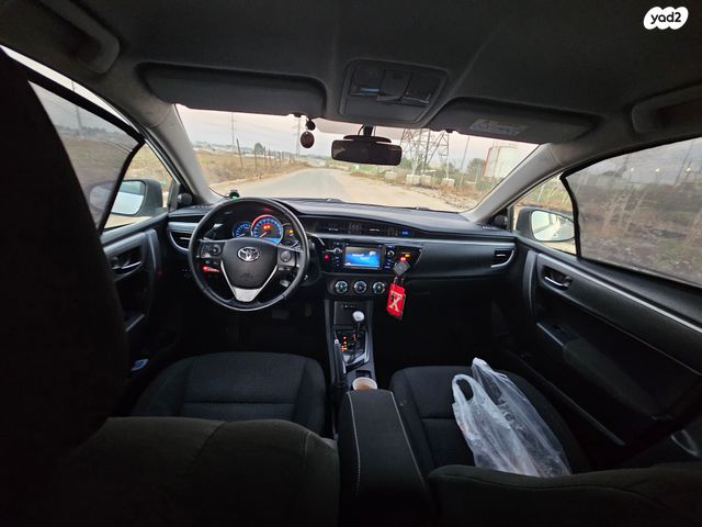 טויוטה קורולה