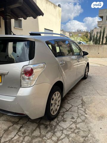 מודעת רכב טויוטה ורסו