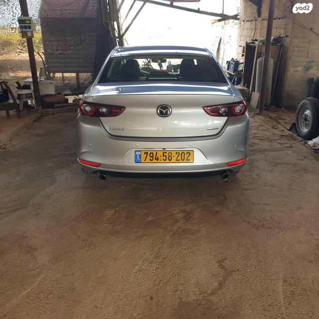 מאזדה 3