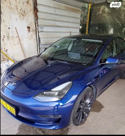 טסלה מודל 3