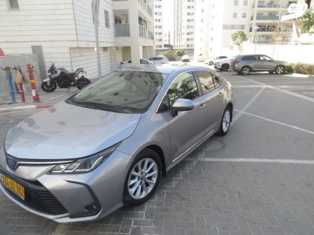 טויוטה קורולה