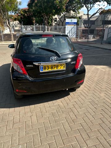 טויוטה יאריס