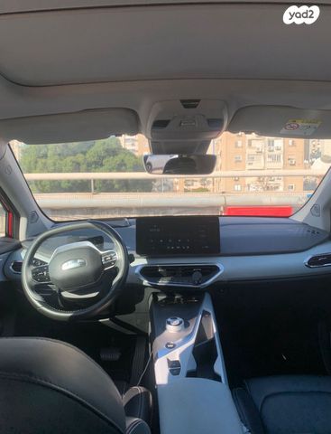 ג׳ילי Geometry C