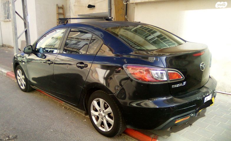 מודעת רכב מאזדה 3