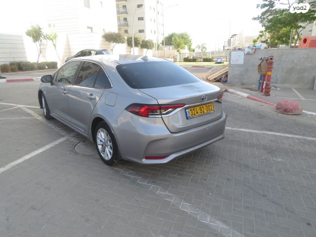 טויוטה קורולה