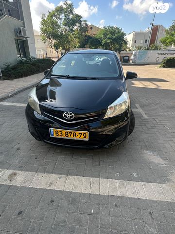 טויוטה יאריס