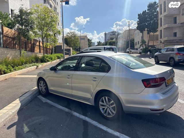 מודעת רכב פולקסווגן ג'טה 