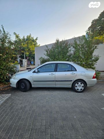 טויוטה קורולה