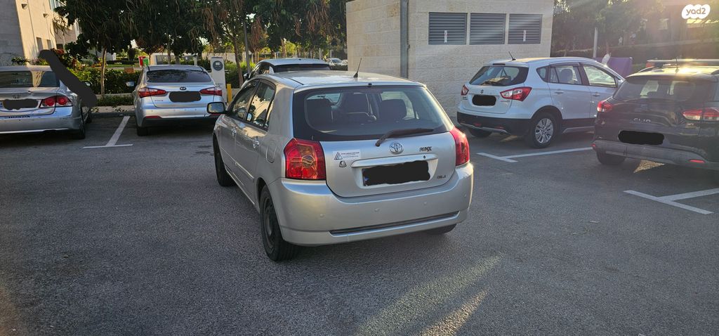 טויוטה קורולה