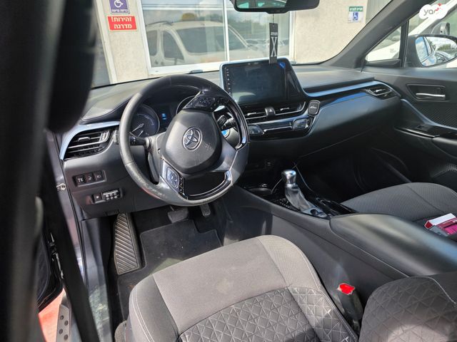 טויוטה C-HR