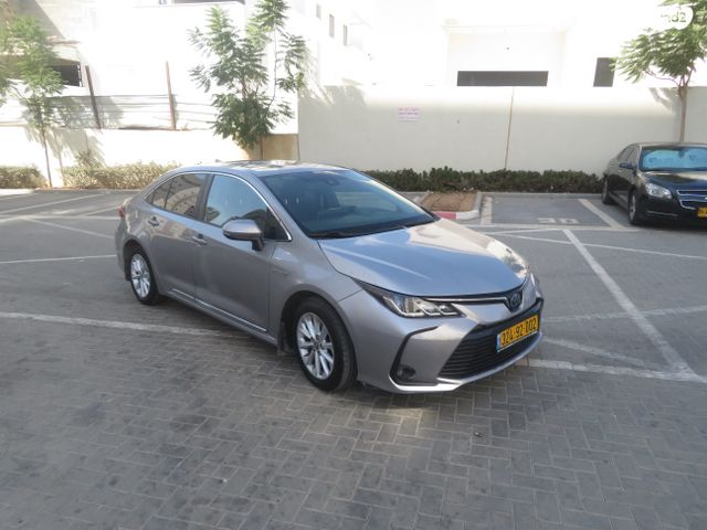 טויוטה קורולה