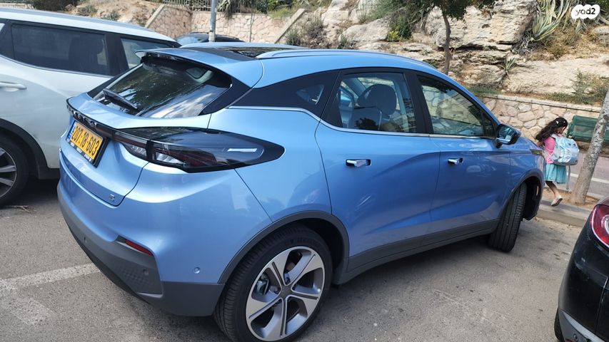 מודעת רכב ג׳ילי Geometry C