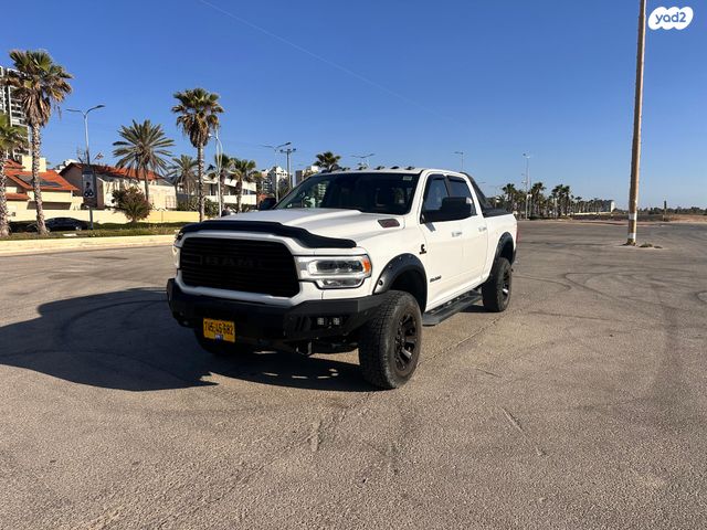 מודעת רכב דודג' צ'לנג'ר