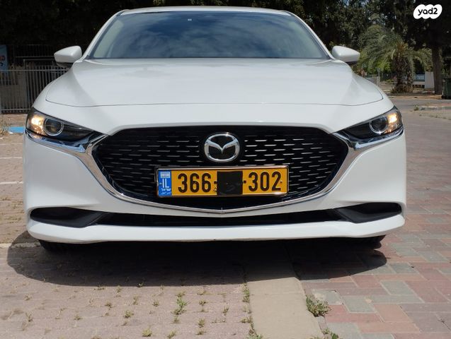 מודעת רכב מאזדה 3