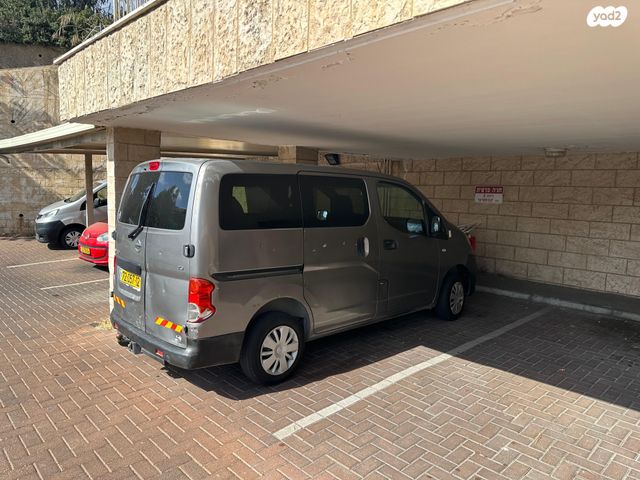 NV200 Upper ידני מיניוואן / MPV 5 מק 1.5 (90 כ״ס)
