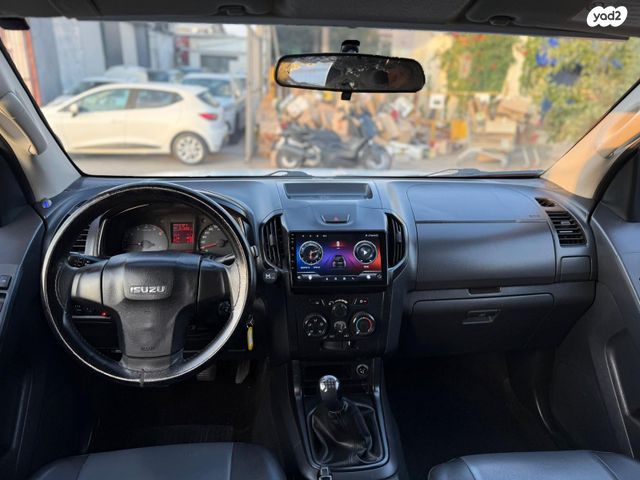 איסוזו די-מקס