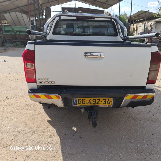 איסוזו די-מקס