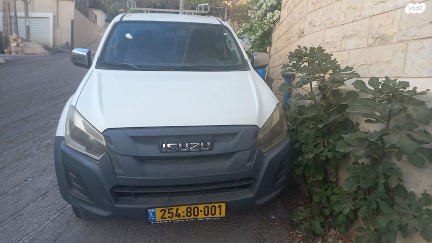 איסוזו די-מקס