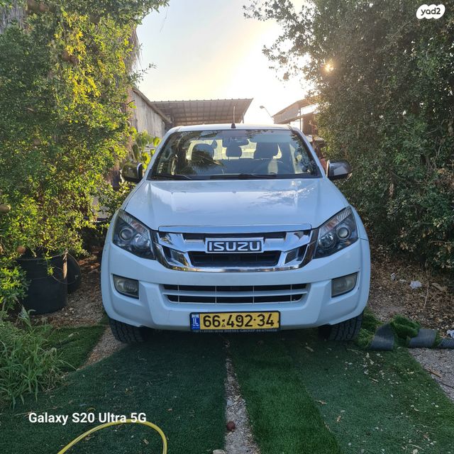 איסוזו די-מקס