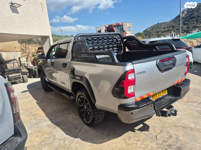 טויוטה היילקס