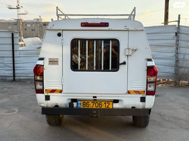 איסוזו די-מקס