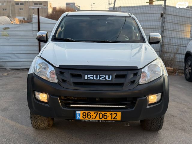 איסוזו די-מקס