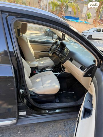 מיצובישי אאוטלנדר