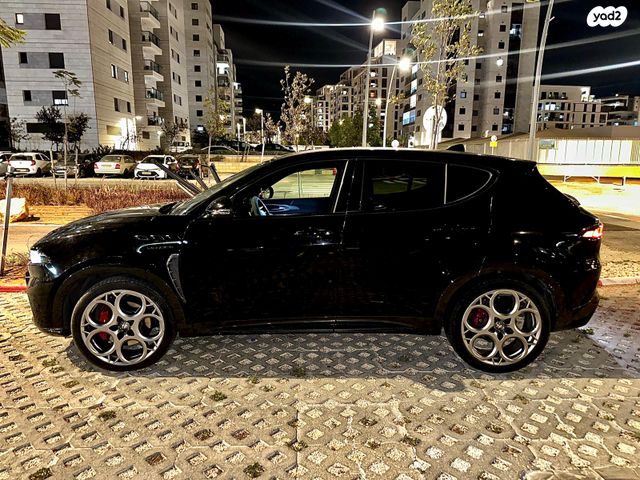 אלפא רומיאו טונלה