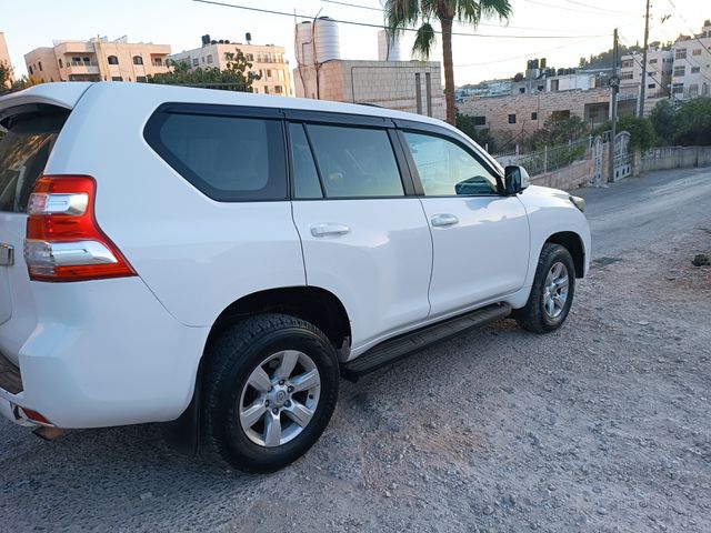 טויוטה לנד קרוזר