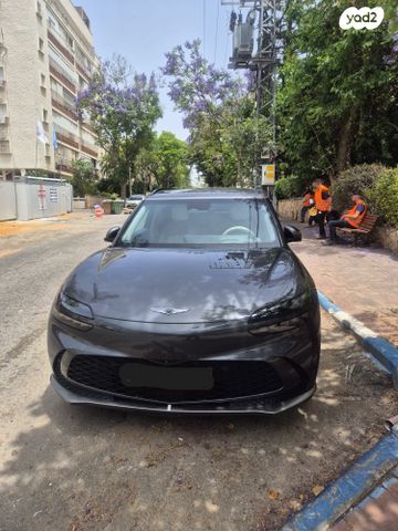 מודעת רכב ג'נסיס GV60