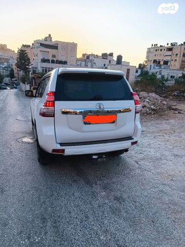 טויוטה לנד קרוזר