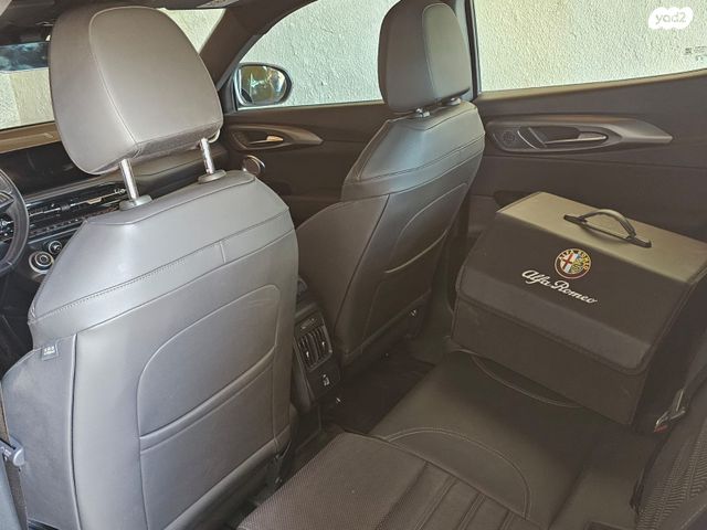 אלפא רומיאו טונלה