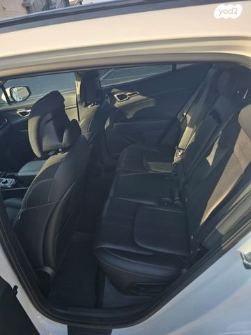 ספורטז' Premium אוט׳ 2.0 (156 כ״ס)