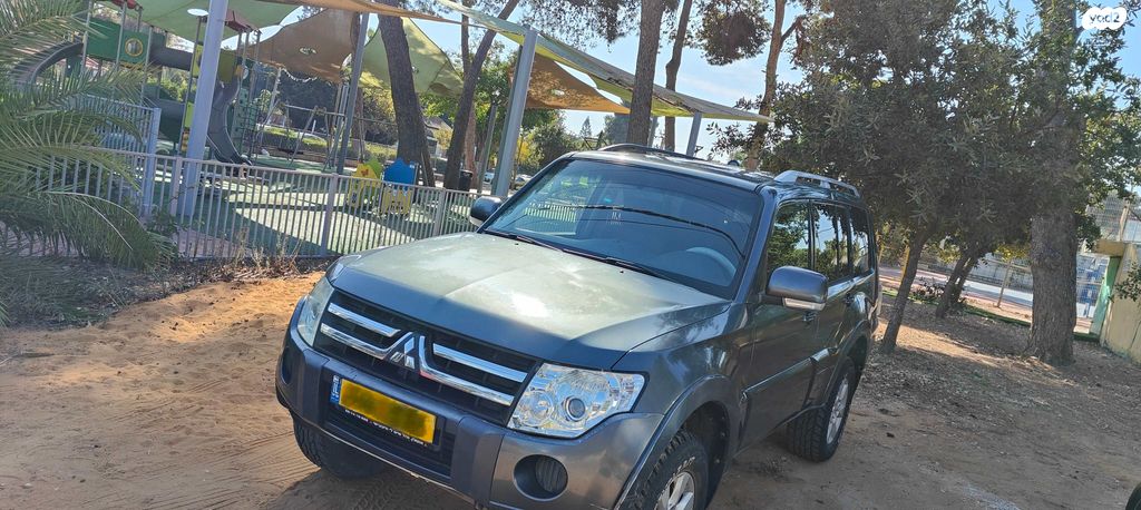 מיצובישי פג'רו