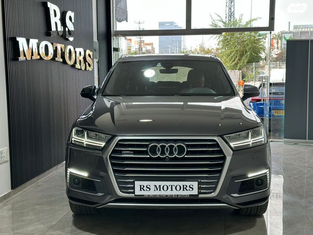 מודעת רכב אאודי Q7